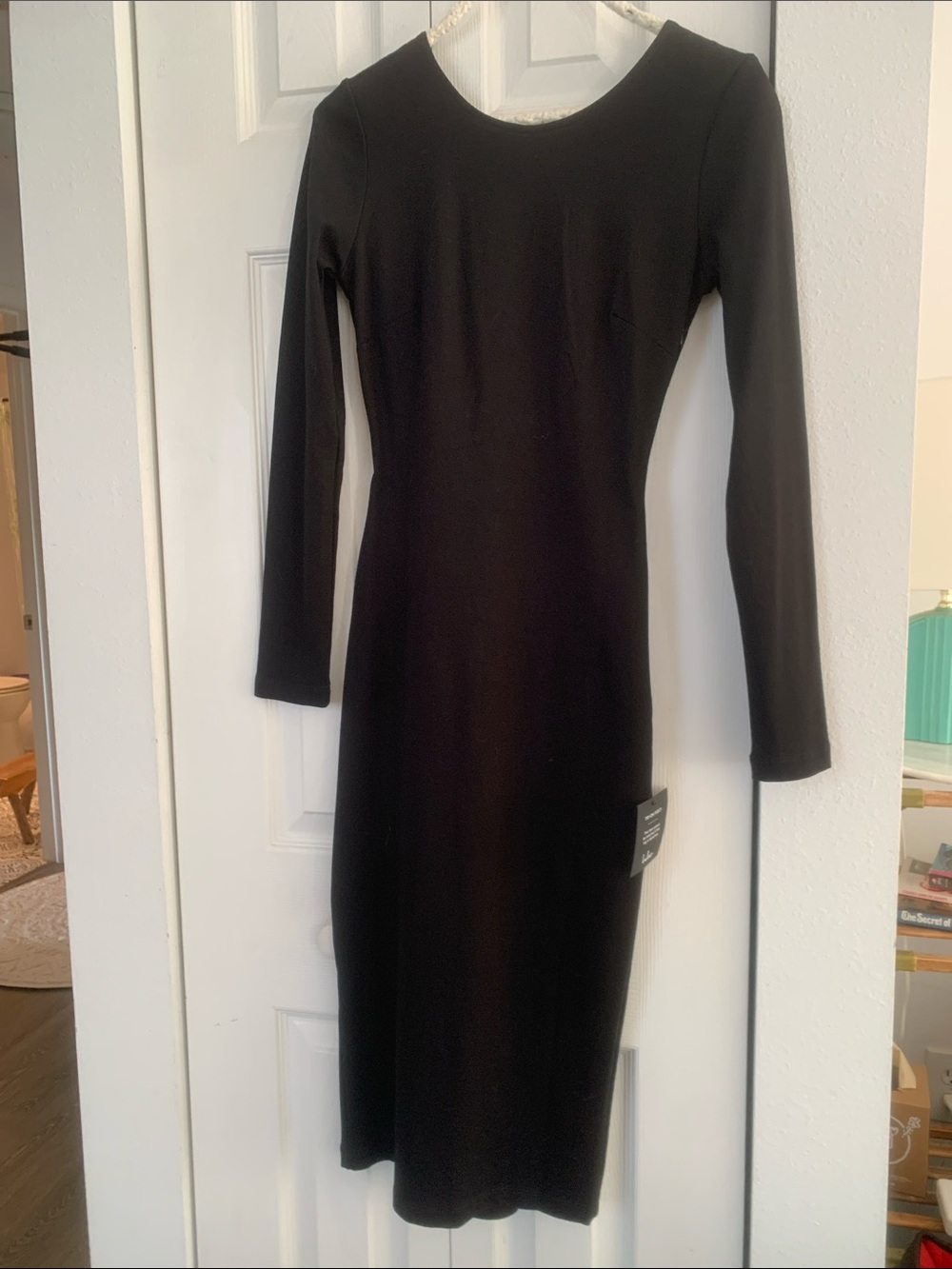 Lulu's Black Long-Sleeve Midi Dress